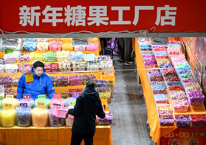 置办年货迎春节冰球突破银川：